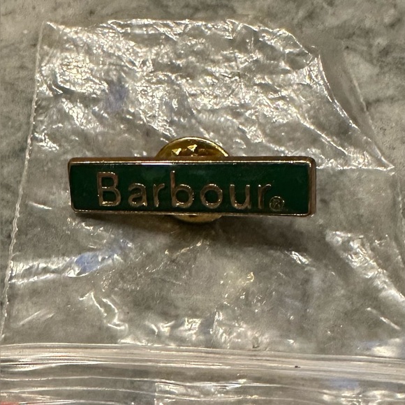 Barbour Logo Pin - Picture 4 of 5